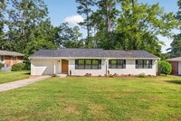 Building Photo - 3007 Stratford Dr
