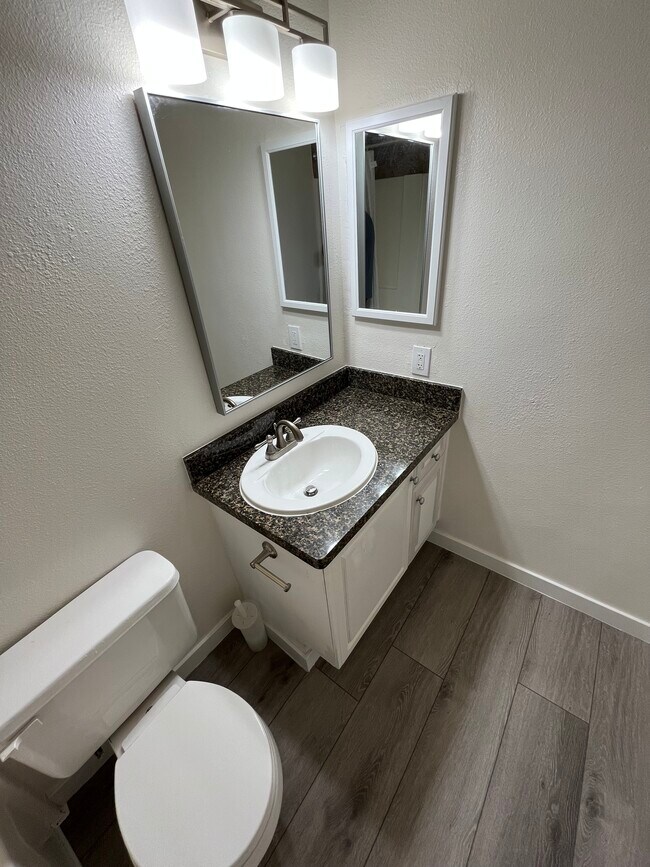 Building Photo - 17131 W Bernardo Dr