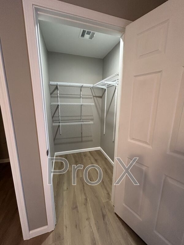 Building Photo - 716 Columbus St