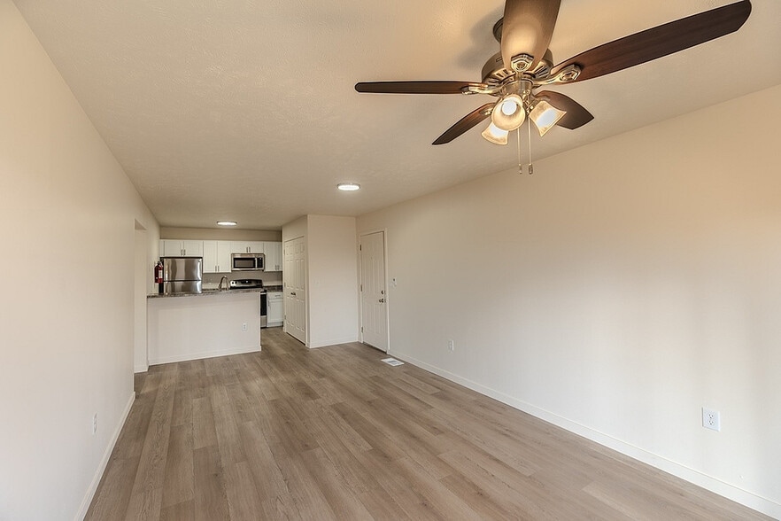Living Area - Huntley Ridge
