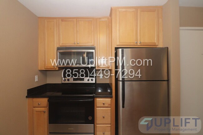 Building Photo - 4860 Rolando Ct