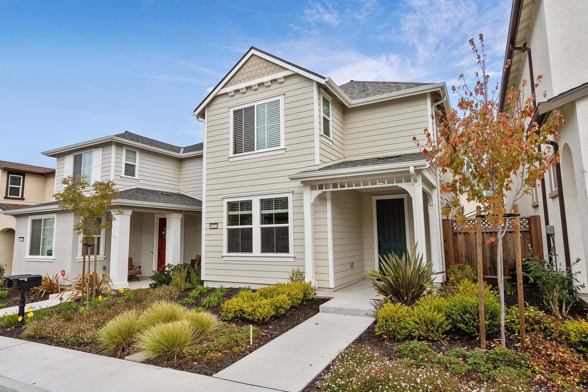 Building Photo - 16523 Alexander Ln