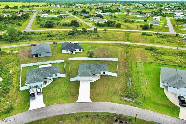 Building Photo - 8022 Melody Cir