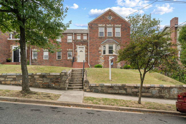 Building Photo - 1707 29th St SE