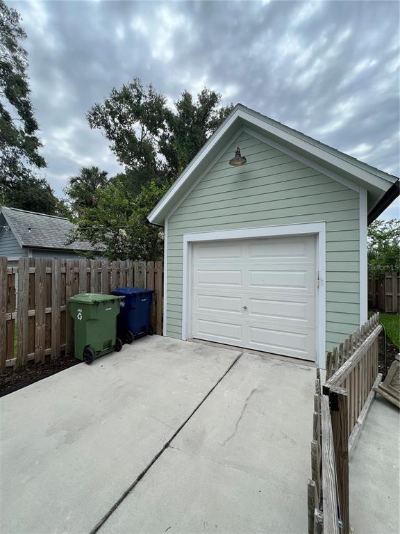 Building Photo - 2213 E 11th Ave