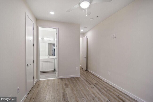 Building Photo - 1112 5th St NW