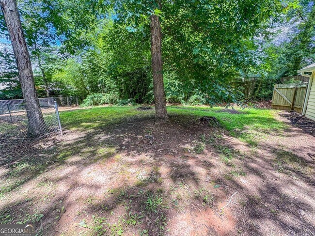 Building Photo - 4051 Coyte Dr