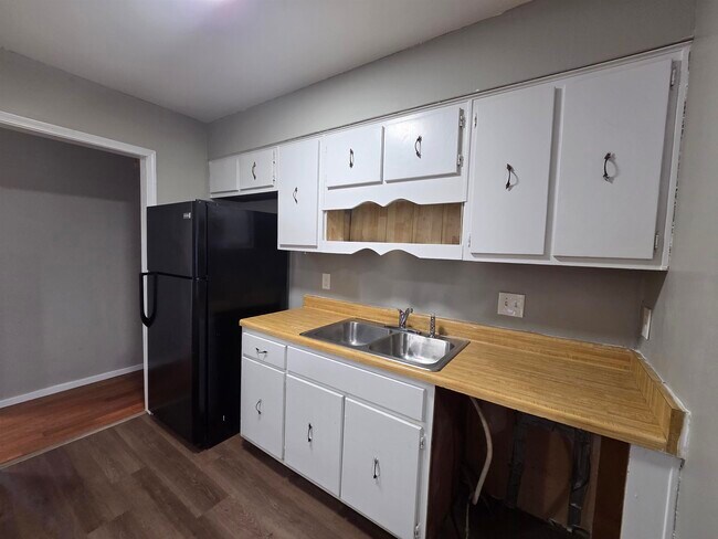 Building Photo - 5787 Northland Dr