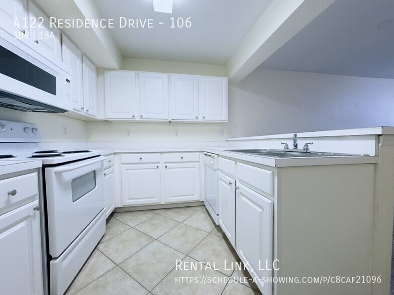 Building Photo - 4122 Residence Drive