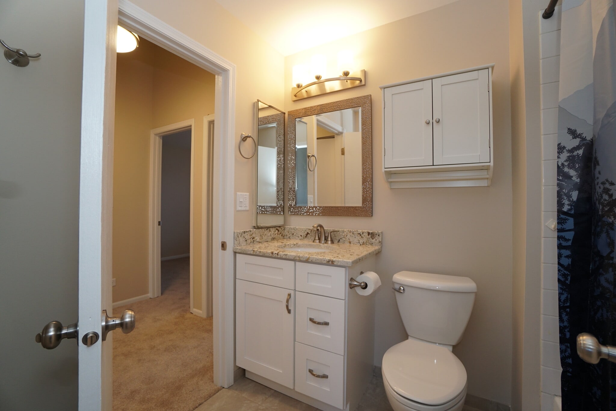 Full Bath - 86 Bradford Ln
