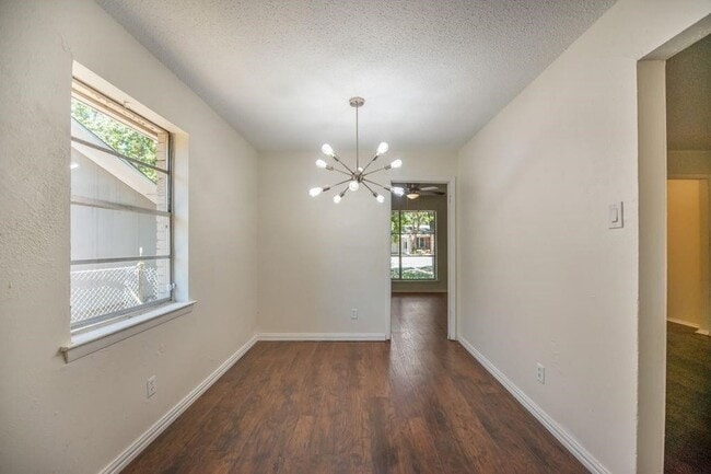 Building Photo - 10434 Springhaven Dr