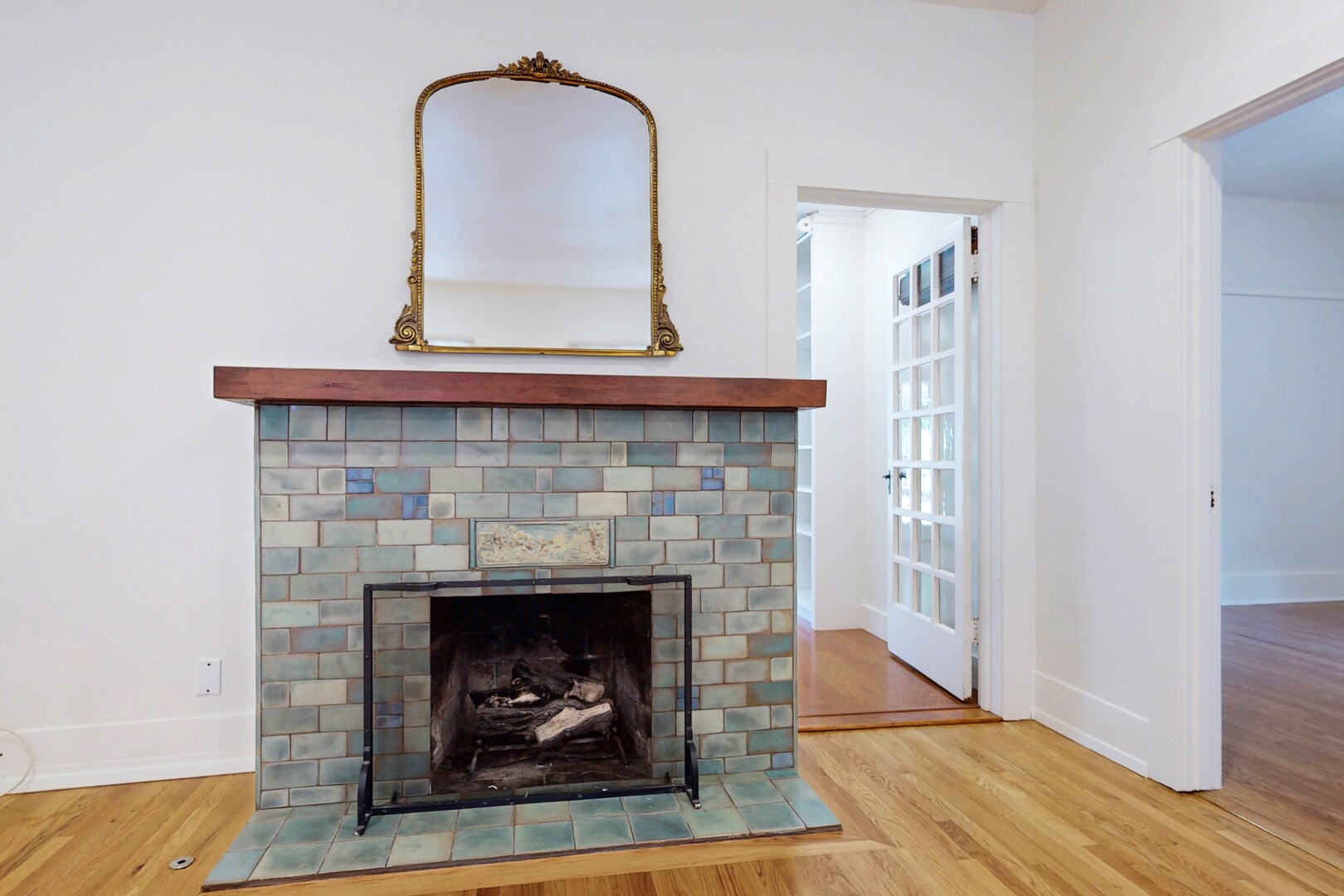 Building Photo - 1845 Las Lunas St