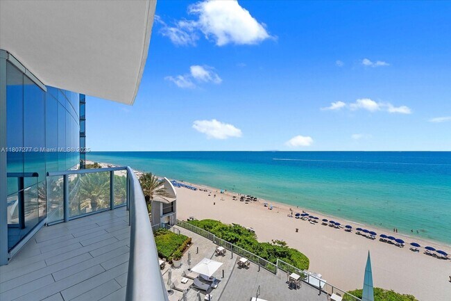 Building Photo - 17121 Collins Ave