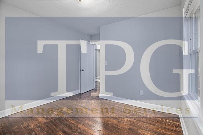 Building Photo - 1825 E 67th St