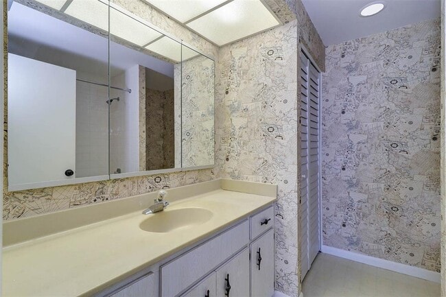 Building Photo - 50 Coe Rd