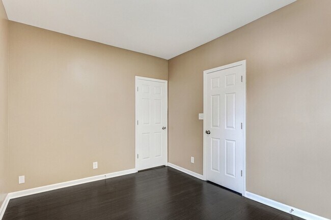 Building Photo - 6723 S Chappel Ave