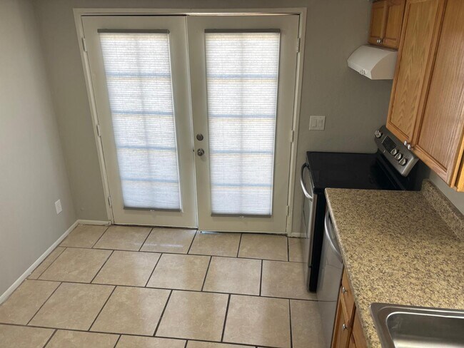 Building Photo - 168 S 54th St