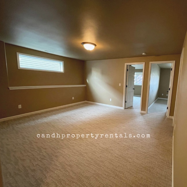 Building Photo - 1053 Picador Way