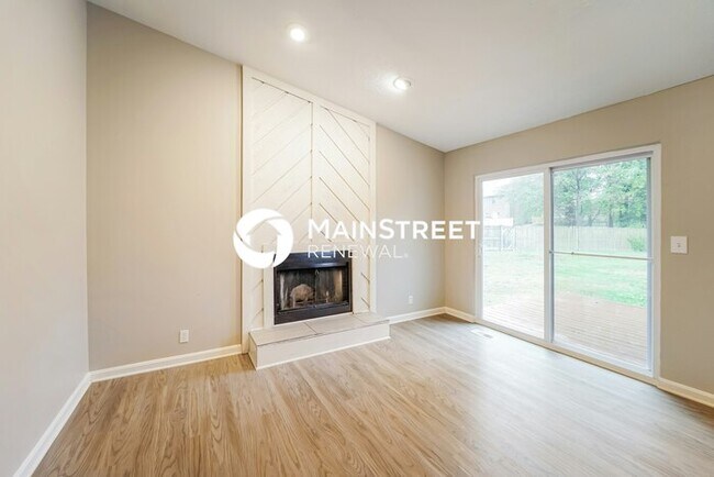 Building Photo - 3 Bedroom Pet-Friendly Home in Louisville,...