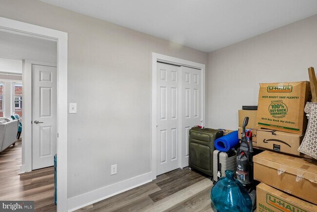 Building Photo - 2107 Fort Davis St SE