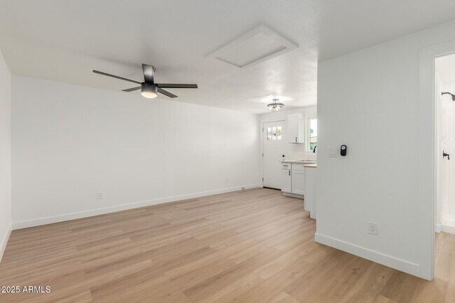Building Photo - 1743 W Verde Ln