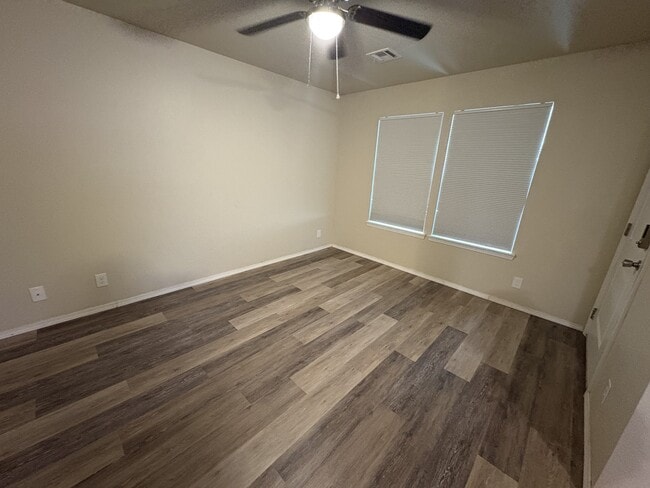 Building Photo - 2023 N Atlanta Ct