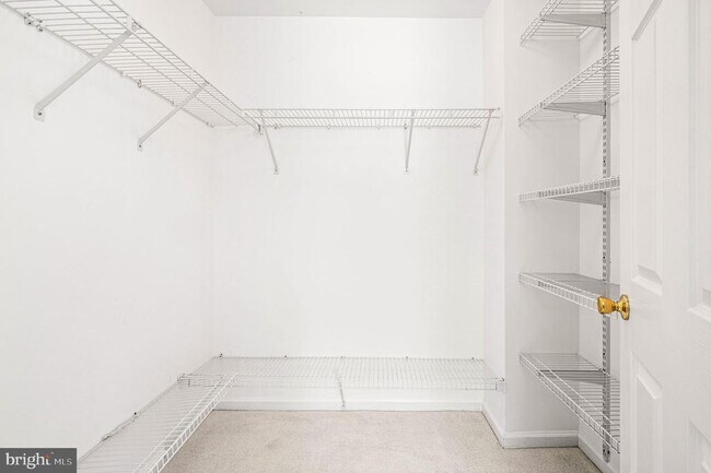 Building Photo - 120 Elizabeth Ct