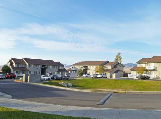 Primary Photo - Toana View