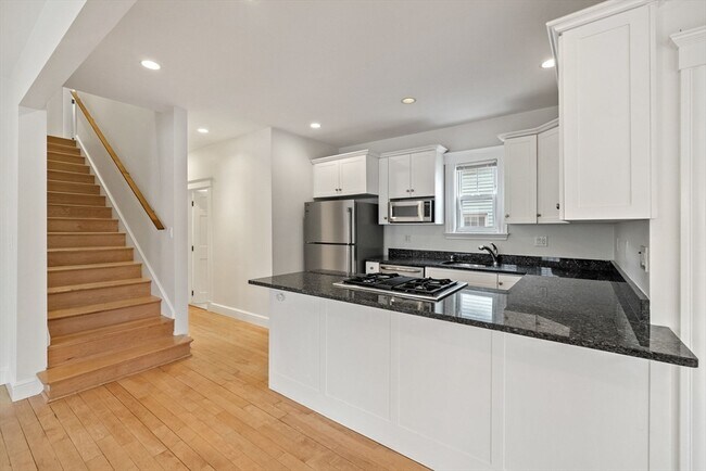 Building Photo - 2536 Massachusetts Ave