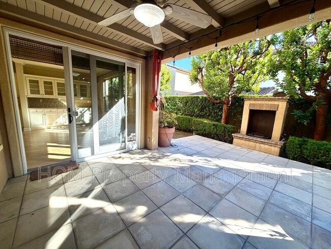Building Photo - 52 Honeyrose