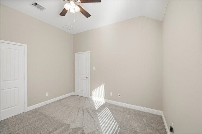 Building Photo - 14915 Violet Willow Ct