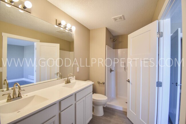 Building Photo - RENT SPECIAL!!! 4-Bedroom, 2.5-Bathroom 2-Story Home in DeSoto!!!