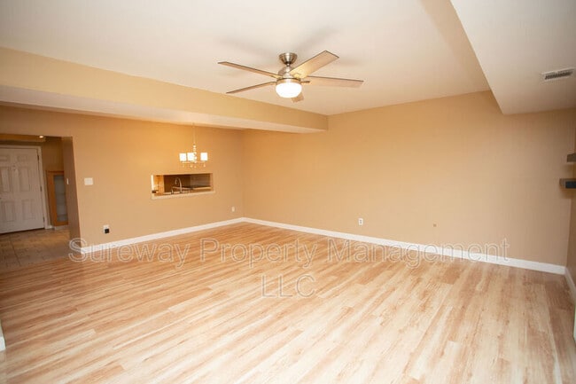 Building Photo - 1145 Golden Pond Ct