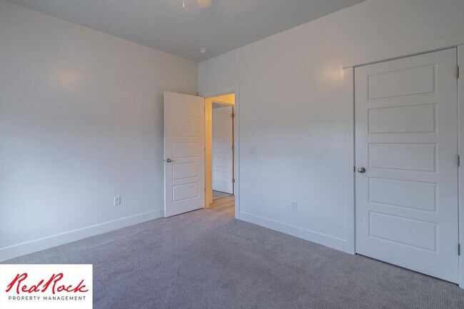 Building Photo - Comfort, Space & Style with a 3-Car Garage Small Dog Friendly!