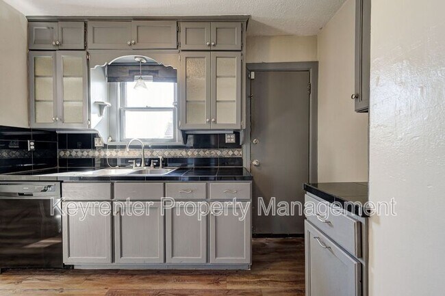 Building Photo - 1520 NW 47th St