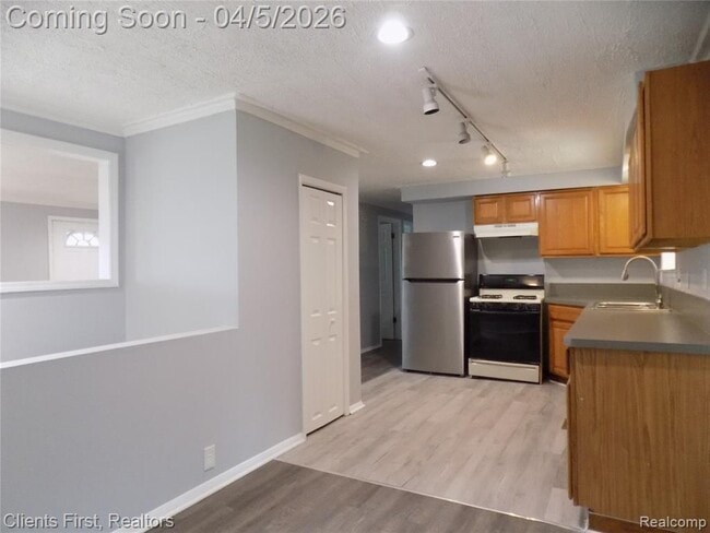 Building Photo - 39417 Cather St