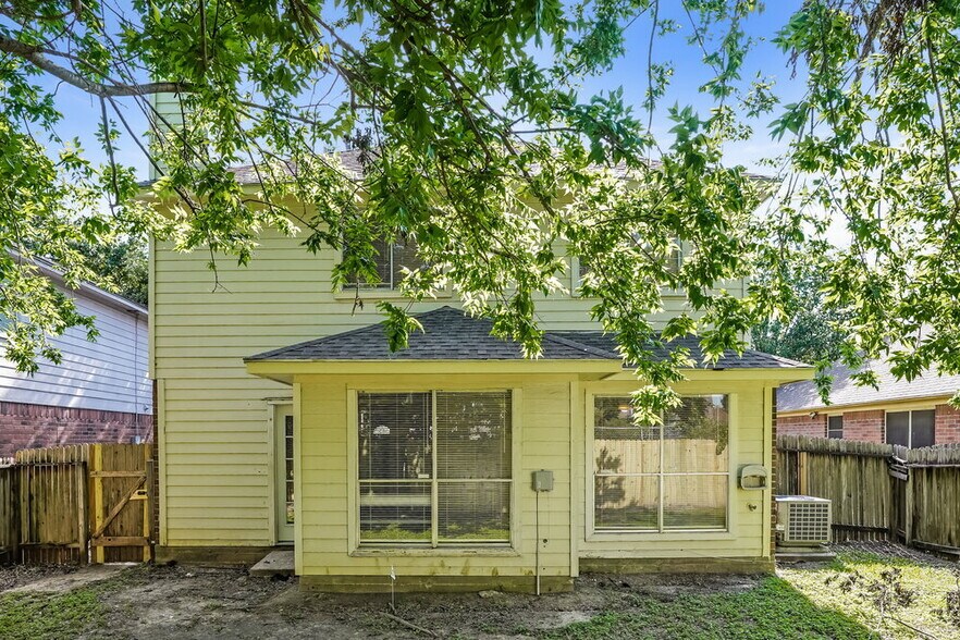 Building Photo - 8710 High Mountain Dr