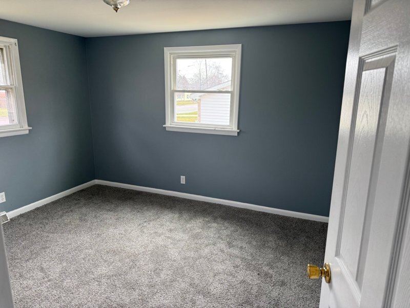 Building Photo - 806 S 16th St