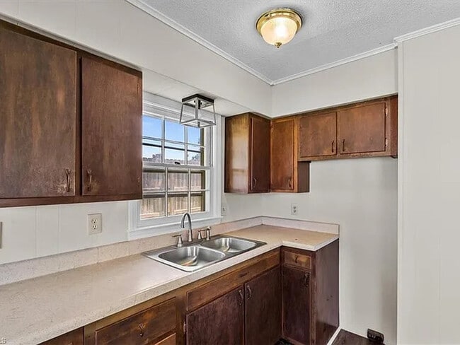 Building Photo - Earn Wealth While Leasing - Like a Homeowner - Lease to Own