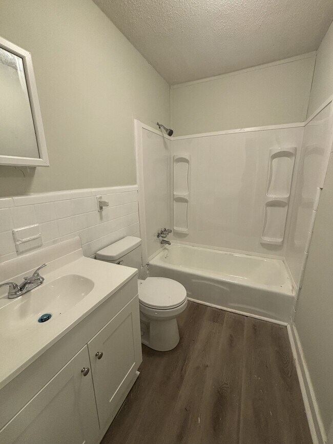 Building Photo - 6012 Alice Ave