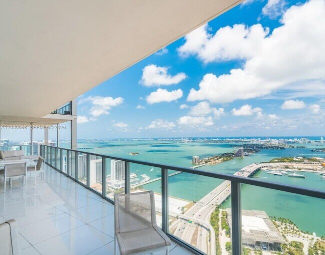 Building Photo - 1100 Biscayne Blvd