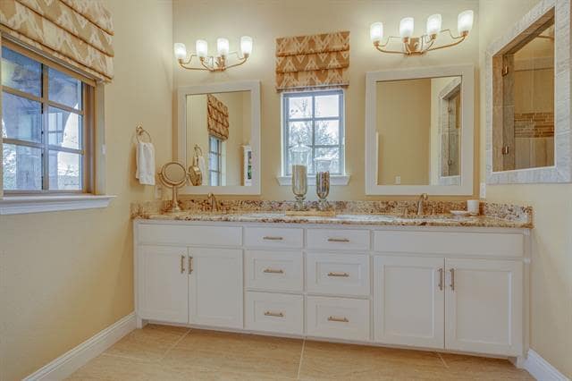 Building Photo - 528 Sandy Ln