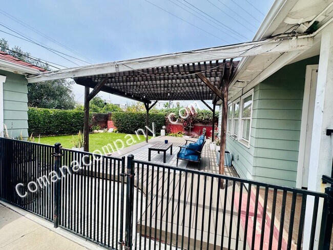 Building Photo - 4806 Aragon Dr