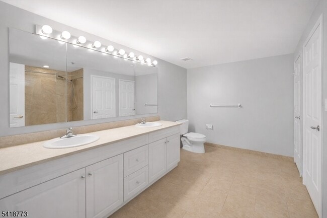 Building Photo - 100 Old Palisade Rd