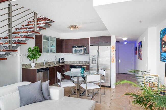 Building Photo - 41 SE 5th St