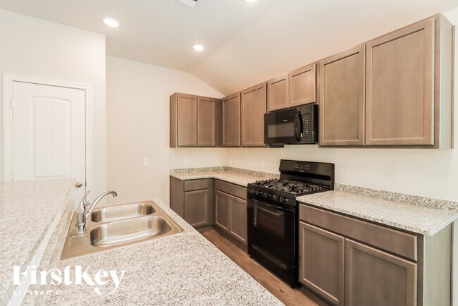 Building Photo - 25589 Roy Rogers Rd