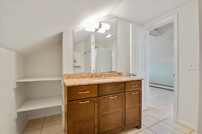 Building Photo - 25 A Gardners Ln