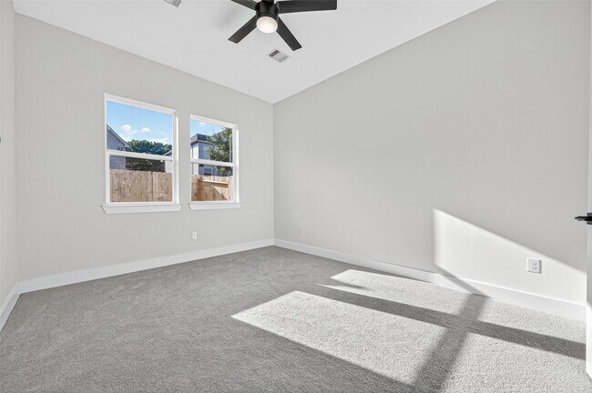 Building Photo - 4330 Avron Dr