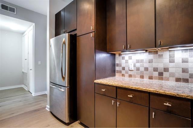 Building Photo - 2950 McKinney Ave