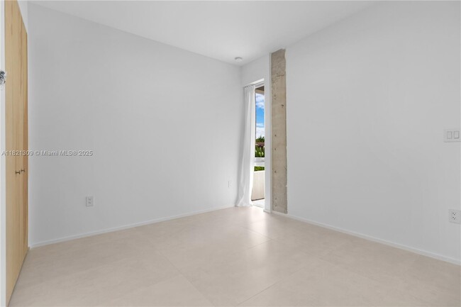 Building Photo - 4430 W Flagler St